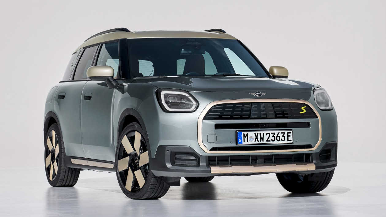 New Mini Countryman Electric Boasts A Circular Screen And A 287 Mile Range Drivingelectric 8551